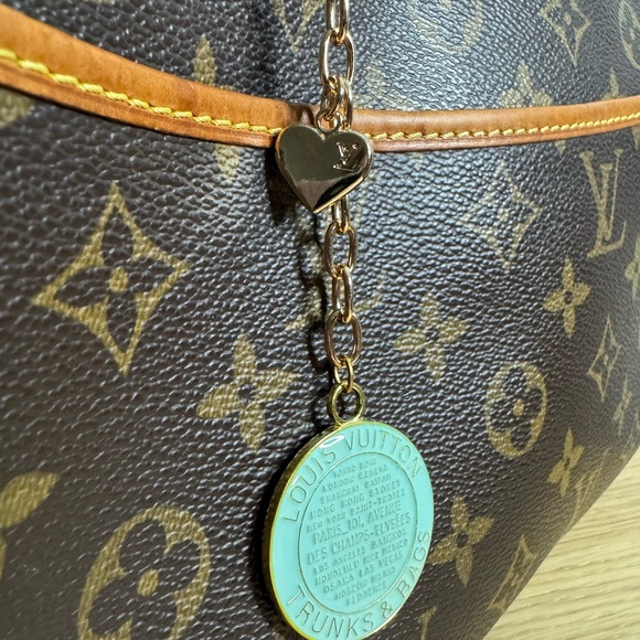 Louis Vuitton bag charm - Picture 2 of 7